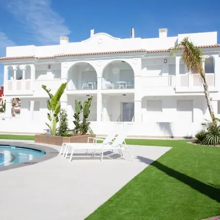 Encantador Apartamento Con Piscina Y Ac - Helgafell 127 * Ciudad Quesada