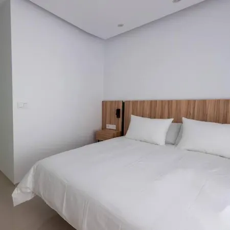Encantador Apartamento Con Piscina Y Ac - Helgafell 127 *