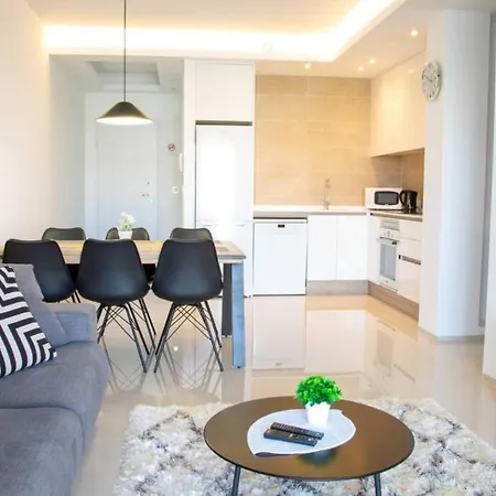Appartement Encantador Apartamento Con Piscina Y Ac - Helgafell 127