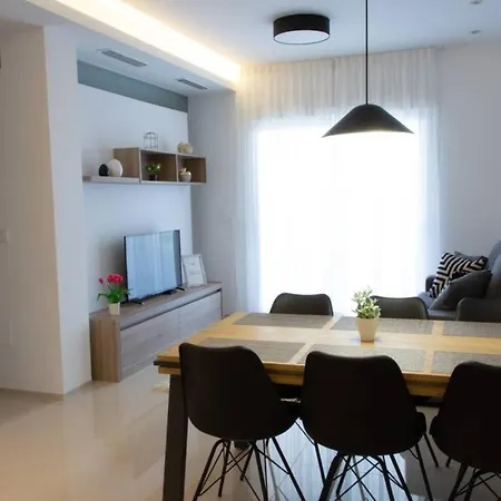 Appartement Encantador Apartamento Con Piscina Y Ac - Helgafell 127 *