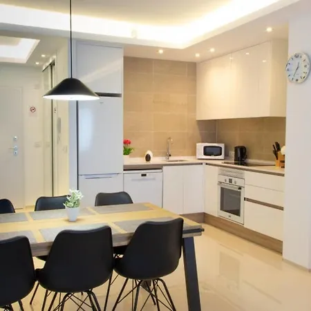 Encantador Apartamento Con Piscina Y Ac - Helgafell 127 Appartement *